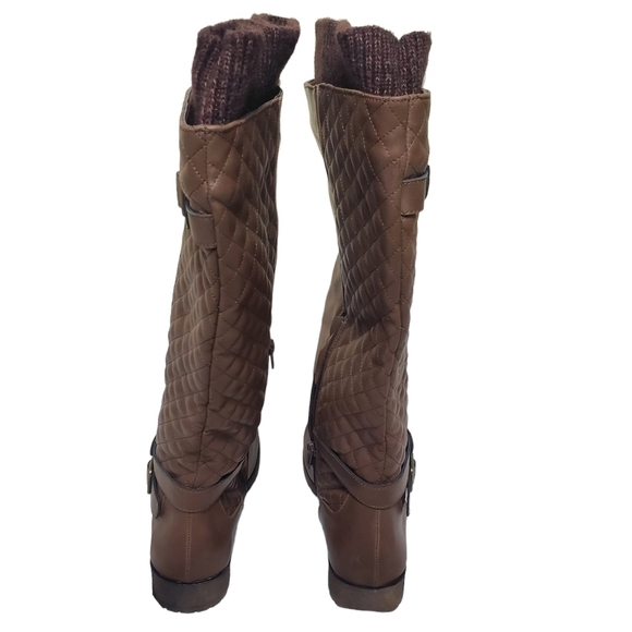 Shoedazzle Finely quilted flat boots with sweater cuff. Size 11, Brown - Picture 3 of 4